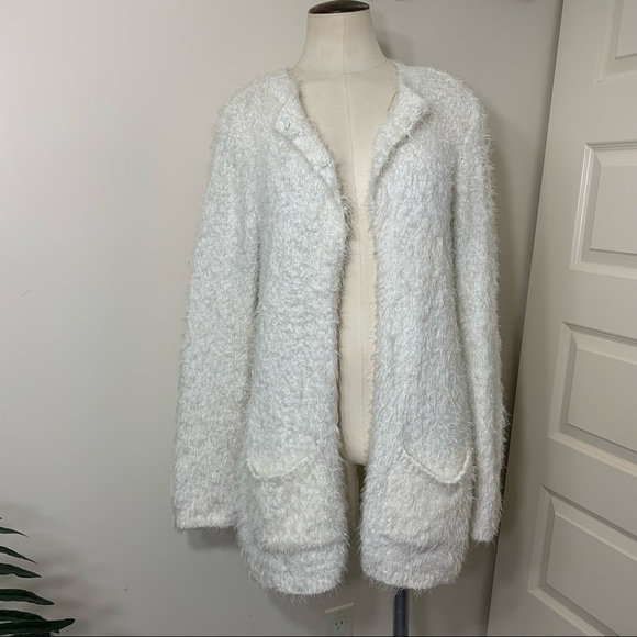DENVER Hayes Cozy Soft Fuzzy Eye Lashes White Knit Cardigan Sweater & Pockets L - Picture 11 of 11